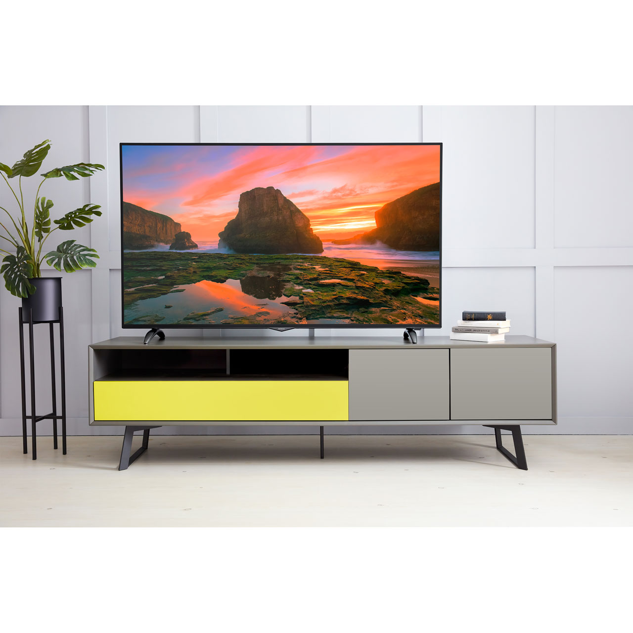Techwood 65AO8UHD 65 Inch TV Smart 4K Ultra HD LED