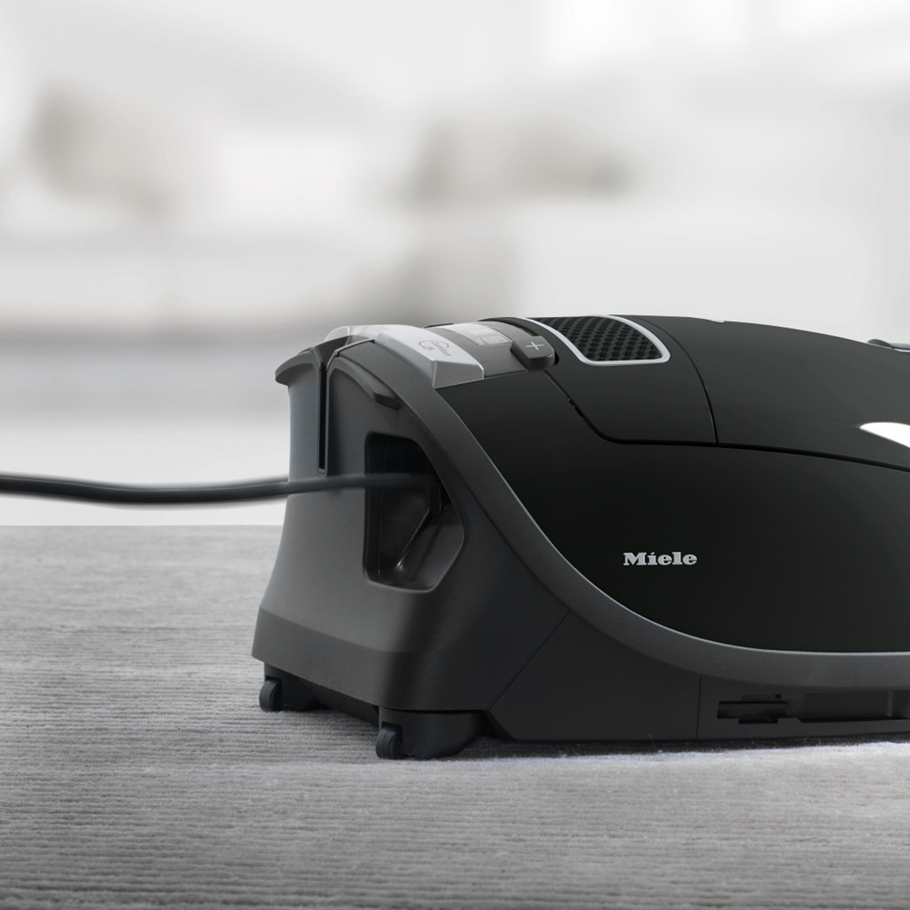 Miele Complete C3 PowerLine Cylinder Vacuum Cleaner Bagged 2 Year