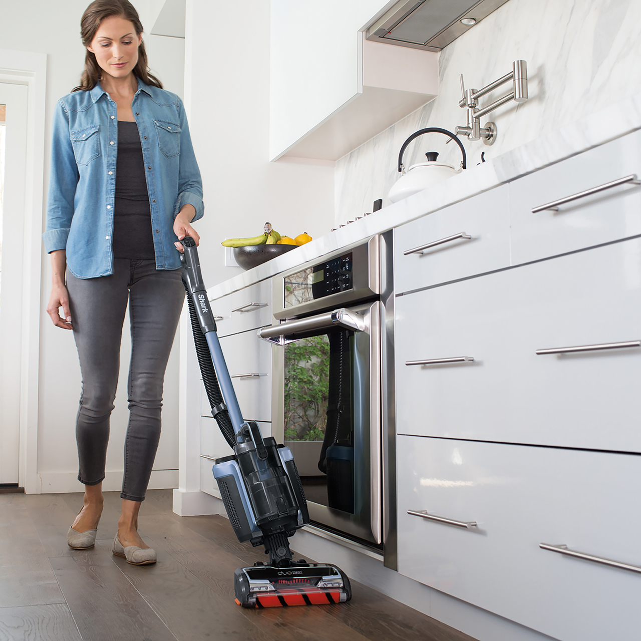 Shark IC160UK DuoClean Cordless Vacuum with Powered Lift Away Cordless