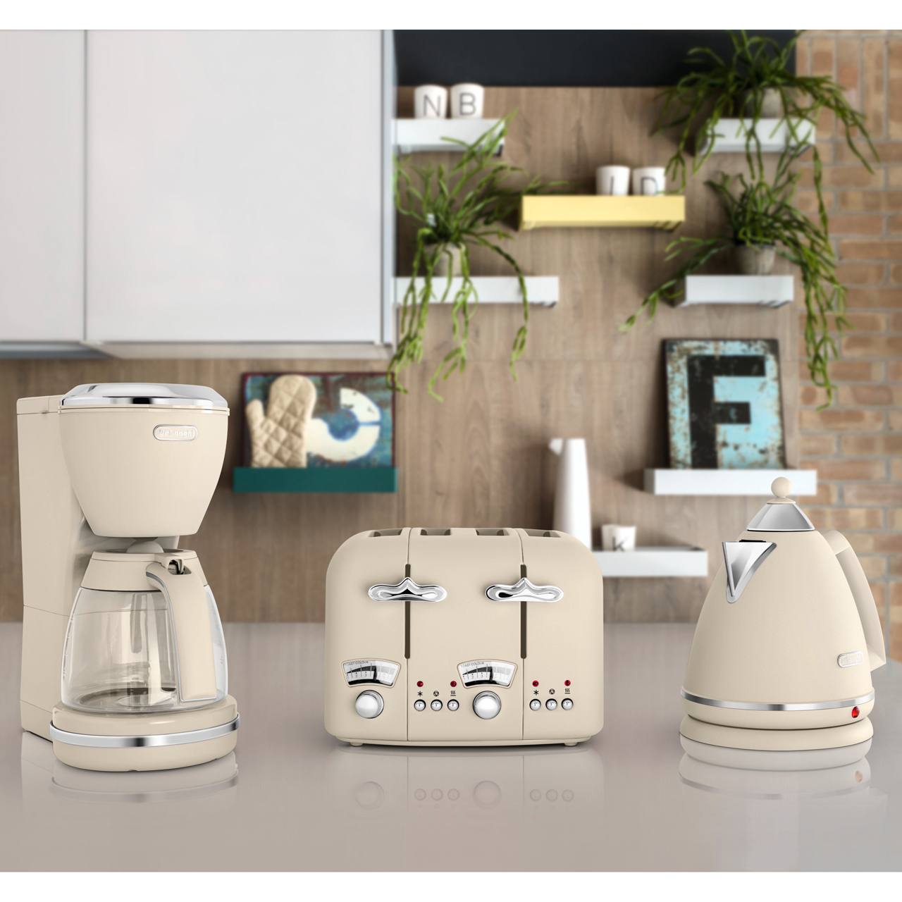 KBX3016.AZ | De'Longhi Kettle | 1.7 De'Longhi KBX3016.BG Argento Flora