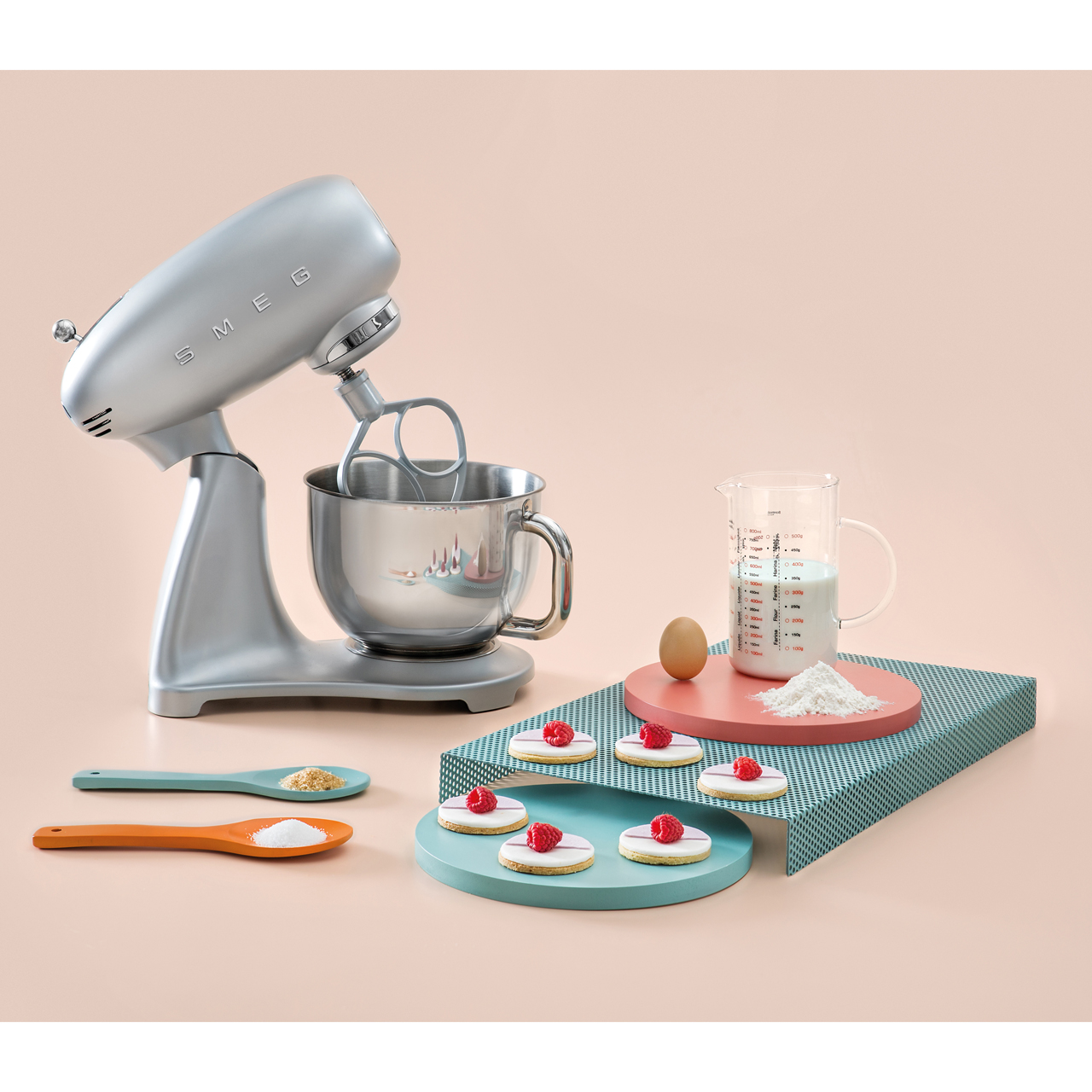 Smeg SMF01RDUK 50's Retro Stand Mixer with 4.8 Litres Bowl 800 Watt Red