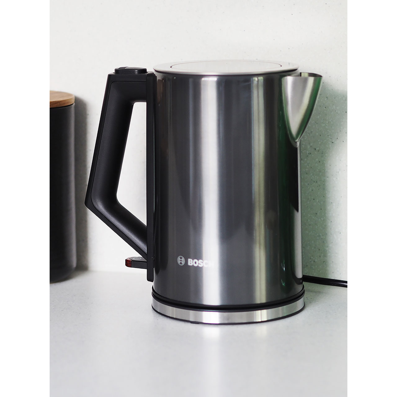 Bosch TWK7105GB City Kettle Limescale Filter 3000 Watt Anthracite