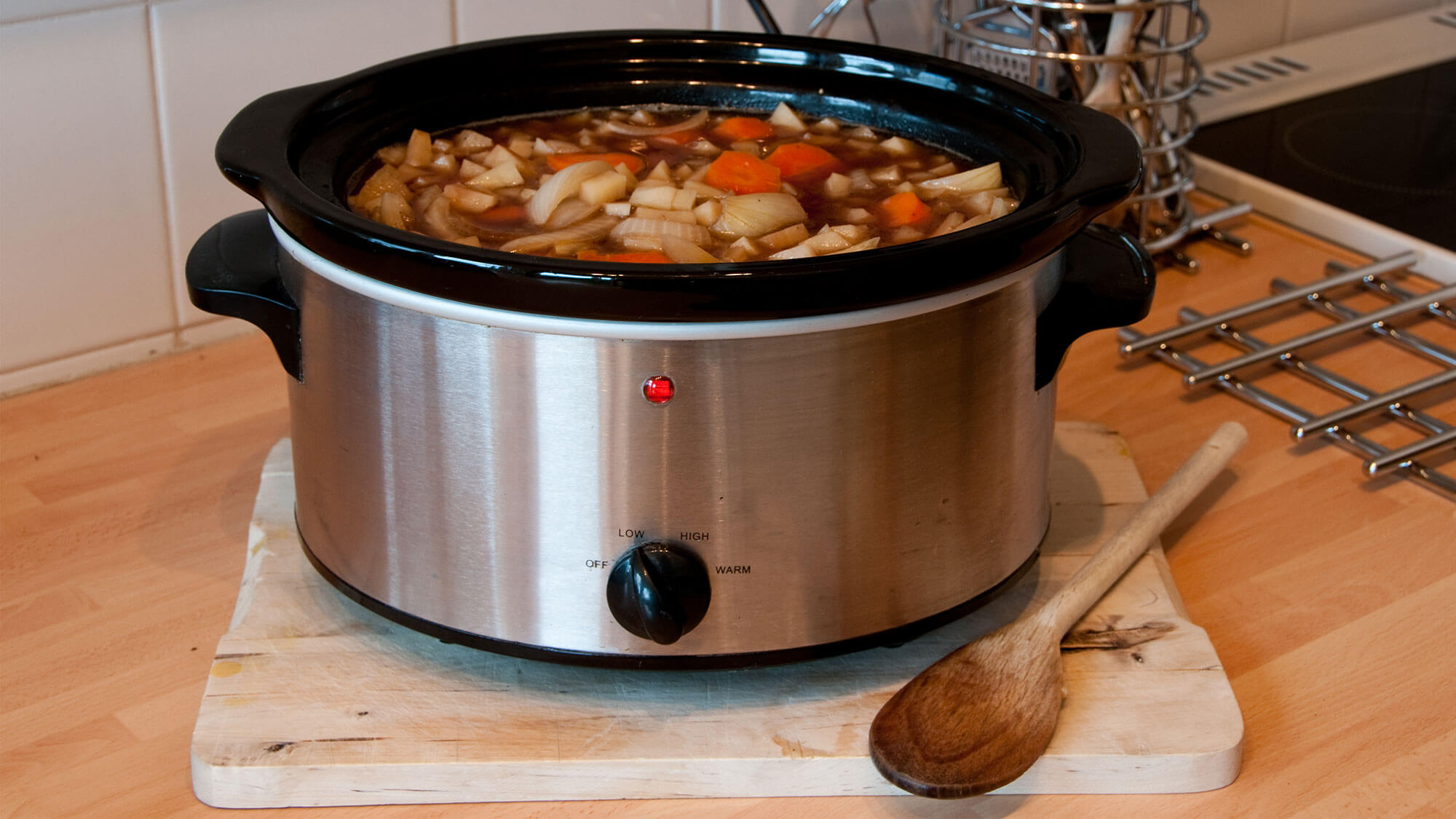 The Ultimate Slow Cooker Buying Guide